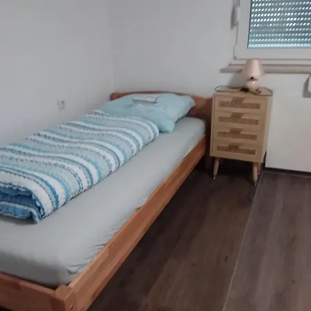 Nguyen Le 3 Schlafzimmer, 7 Bette,dusche, 2 Wc , Kueche Ab 2 Uebernachtungen 아파트