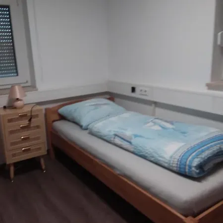 Nguyen Le 3 Schlafzimmer, 7 Bette,dusche, 2 Wc , Kueche Ab 2 Uebernachtungen *