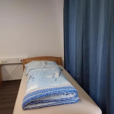 Nguyen Le 3 Schlafzimmer, 7 Bette,dusche, 2 Wc , Kueche Ab 2 Uebernachtungen *