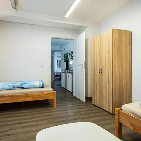 Nguyen Le 3 Schlafzimmer, 7 Bette,dusche, 2 Wc , Kueche Ab 2 Uebernachtungen 아파트